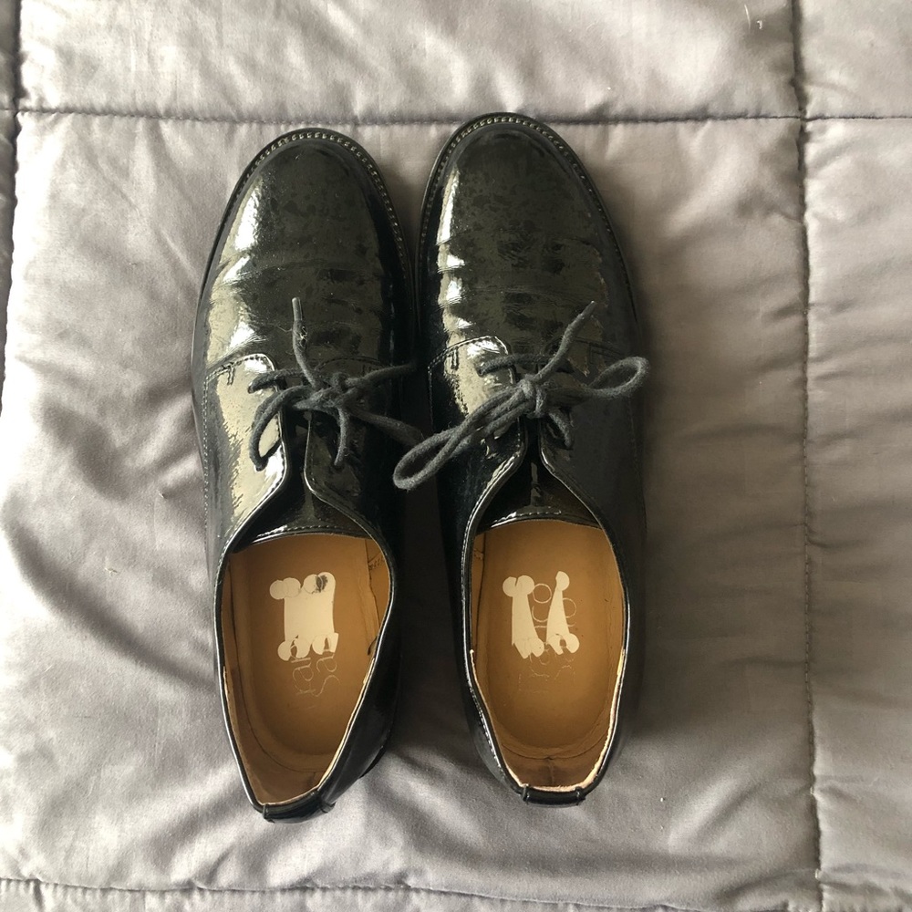 Women’s dress shoes